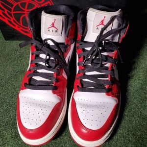Air Jordan Retro 1 Chicago High